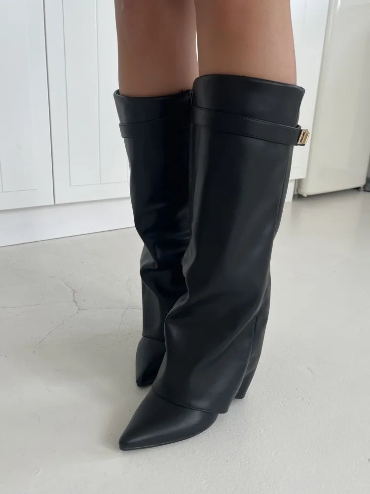 Ellarina Viral Boots